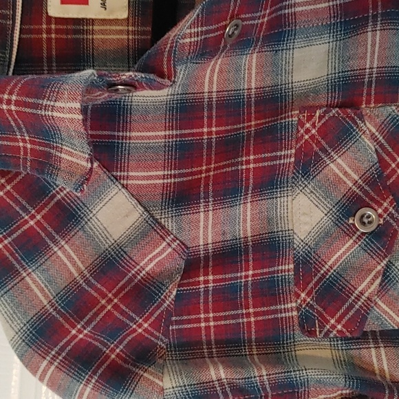 Wrangler Men's Medium Long Sleeve Flannel Button Down Like New - Picture 8 of 8